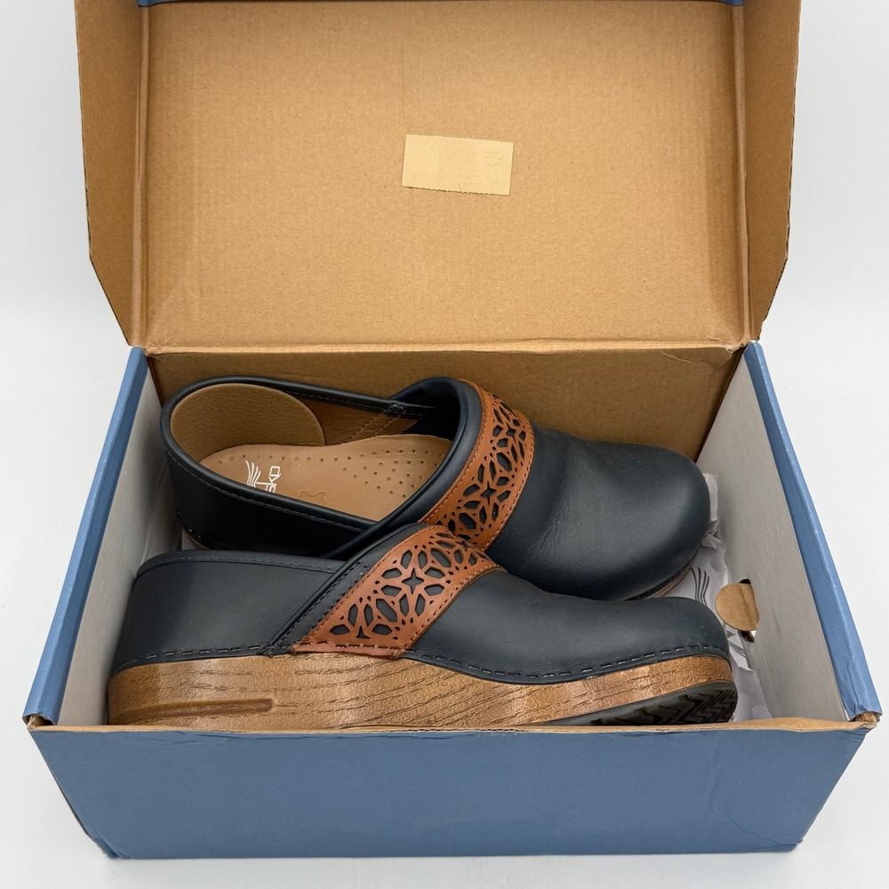 Dansko Pavan Navy Full Grain Leather Laser Cut Clogs 340-751274 Womens 39 8.5-9